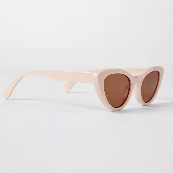 Kate Moss x Zara Cat eye sunglasses w plastic frames NWT. Lmtd Collaboration. main image 7